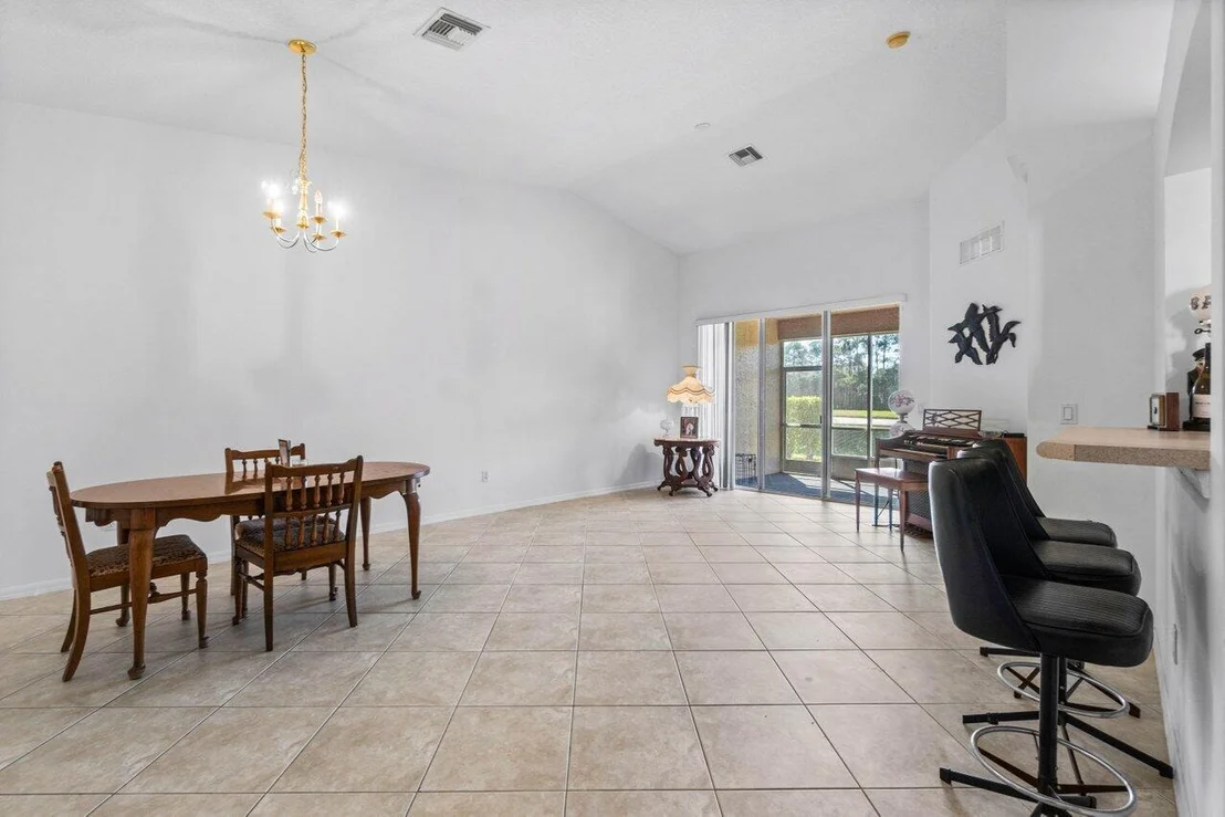 Photo of 8590 Lineyard Cay