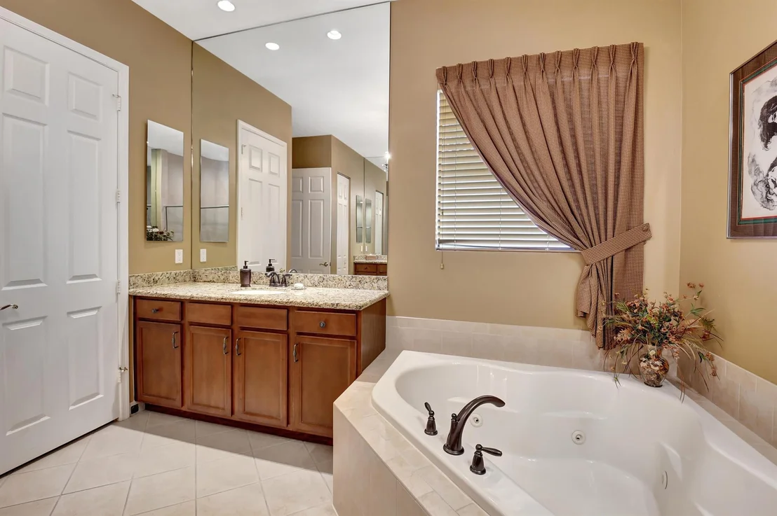 Photo of 9218 Isles Cay Drive