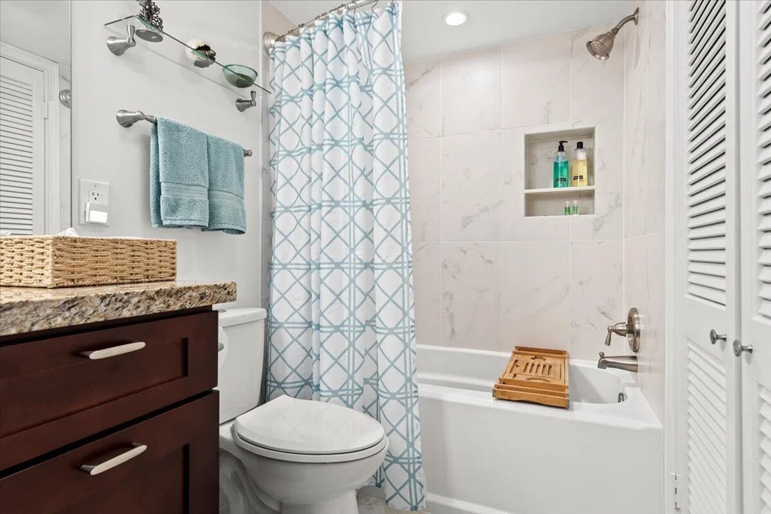 Photo of Unit 203E at 300 N Highway A1a
