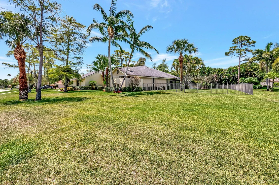 Photo of 15385 Cedar Bluff Place