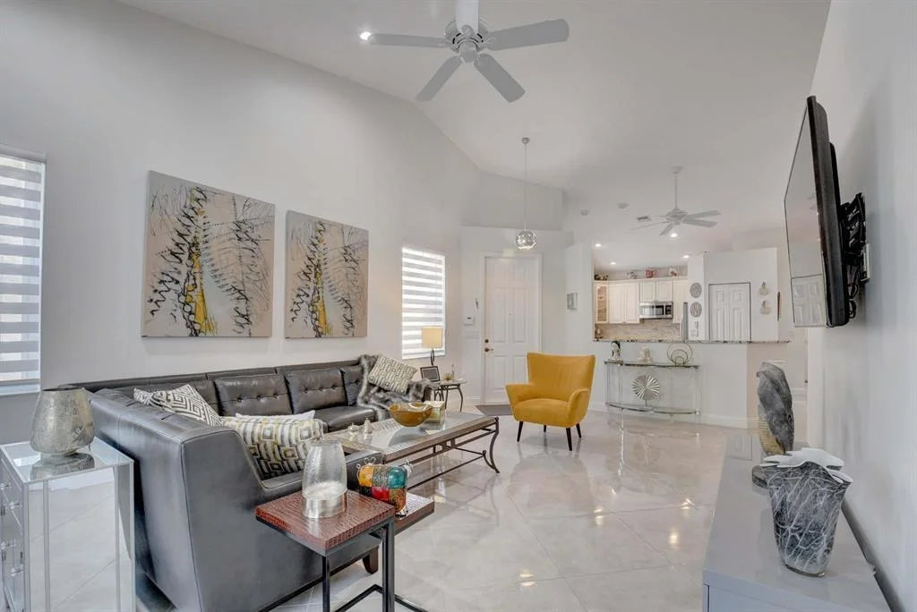 Photo of 6169 Heliconia Road