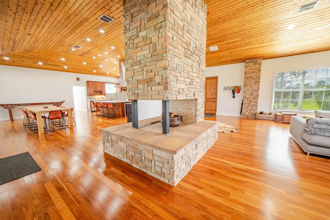 Photo of 4010 SE 50th Avenue