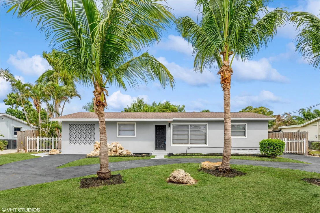Photo of 2313 Bermuda Drive