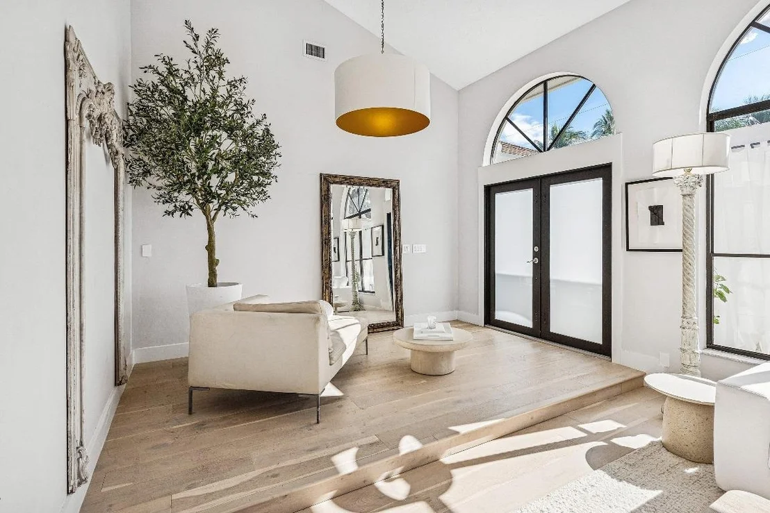Photo of 48 Harbour Drive N