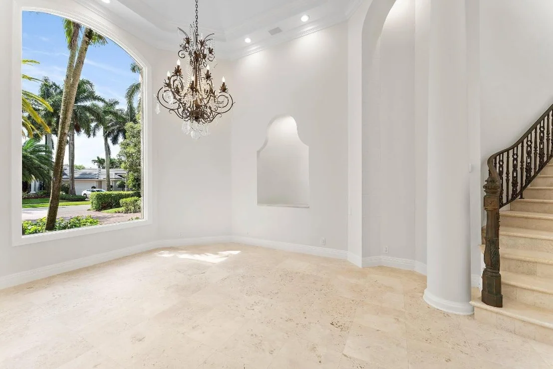 Photo of 42 Saint Thomas Drive