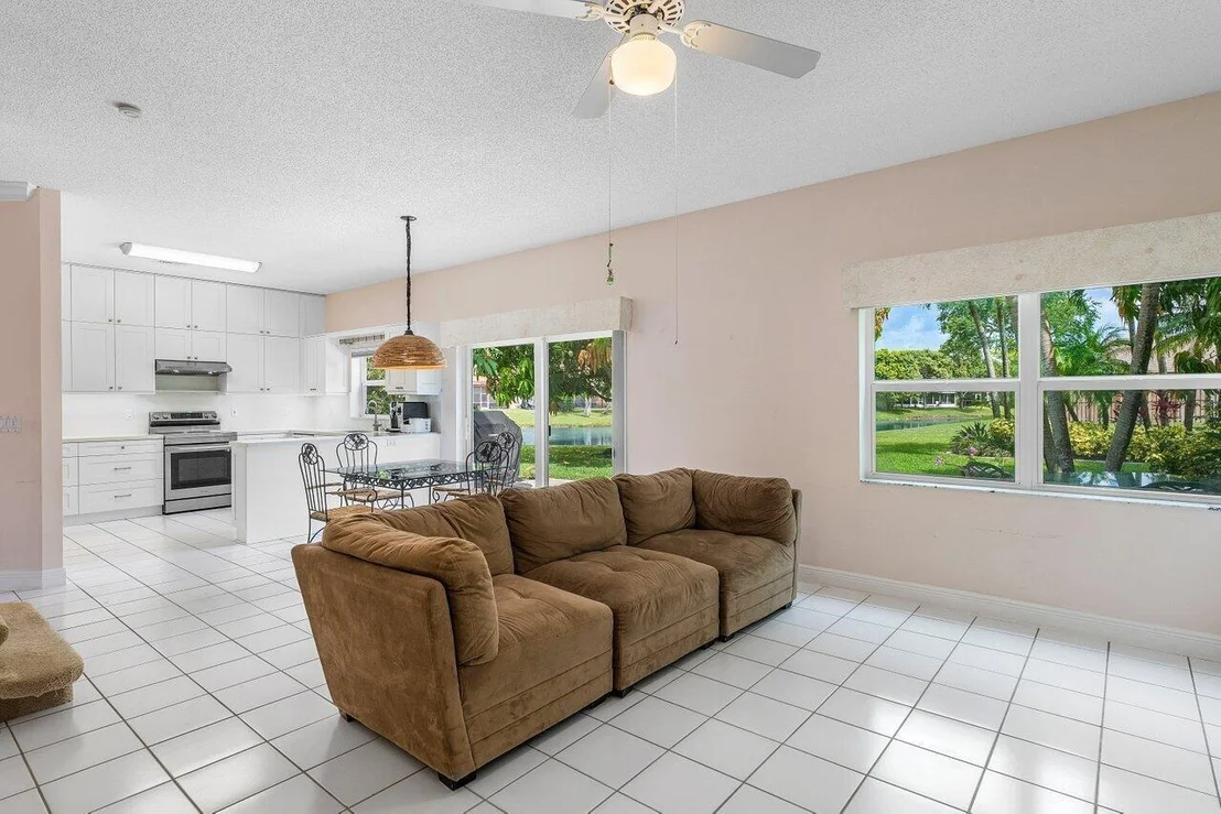 Photo of 6321 Lansdowne Circle
