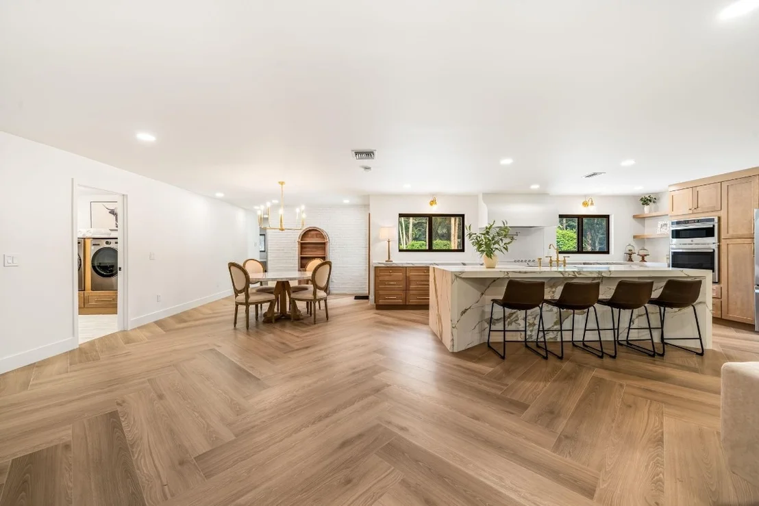 Photo of 3547 B Road