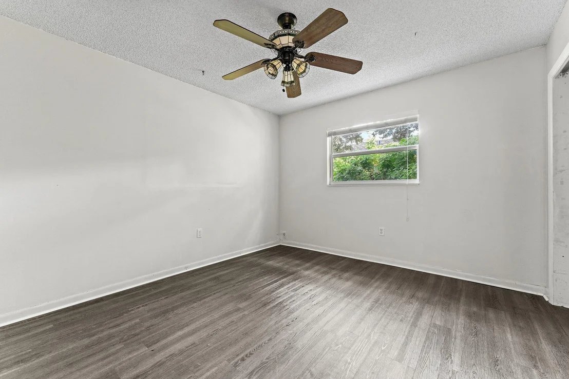 Photo of 243 W Riverside Drive