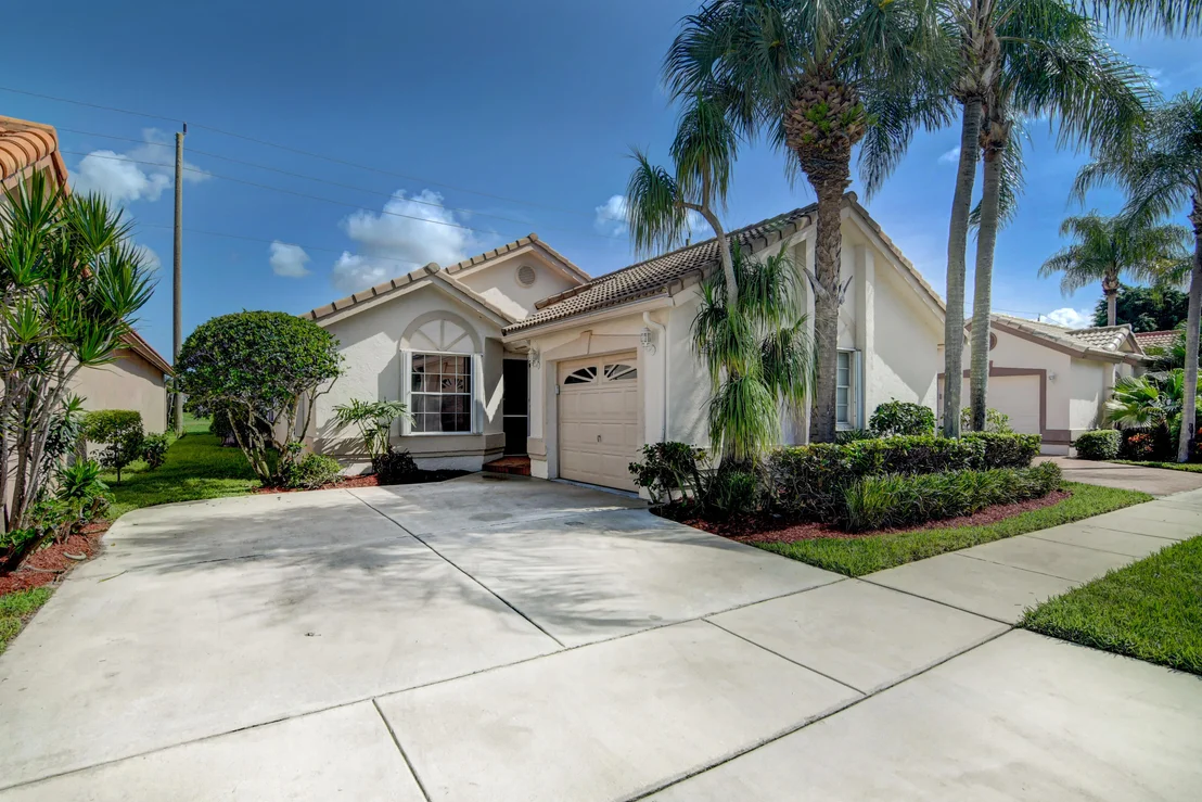 Photo of 6089 Bay Isles Drive