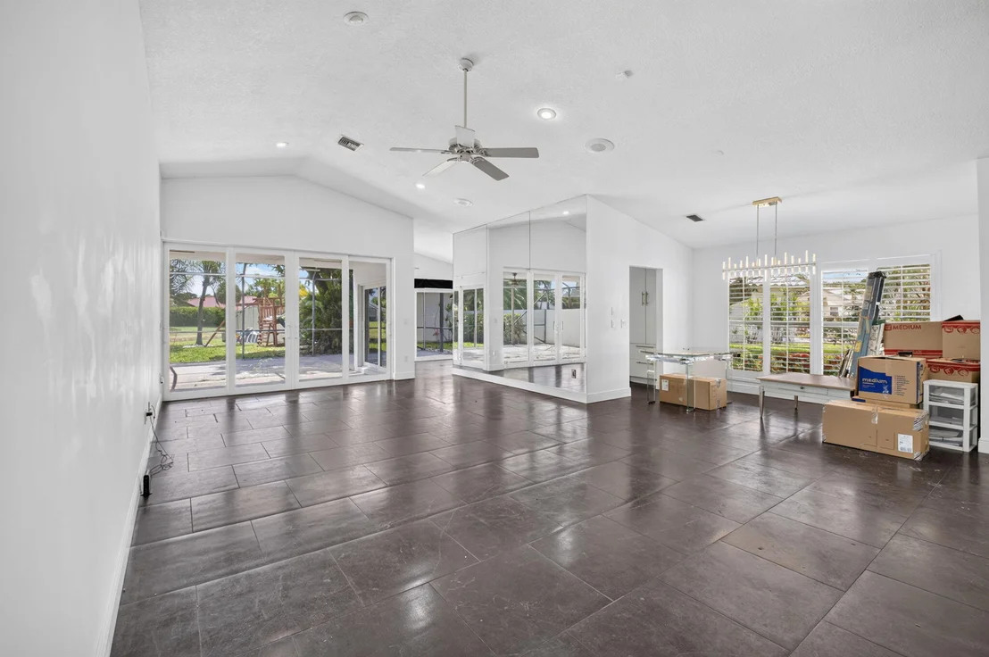 Photo of 11134 Highland Circle