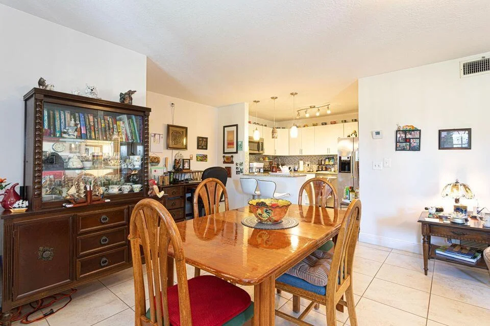 Photo of Unit D2 at 308 Pine Ridge Circle