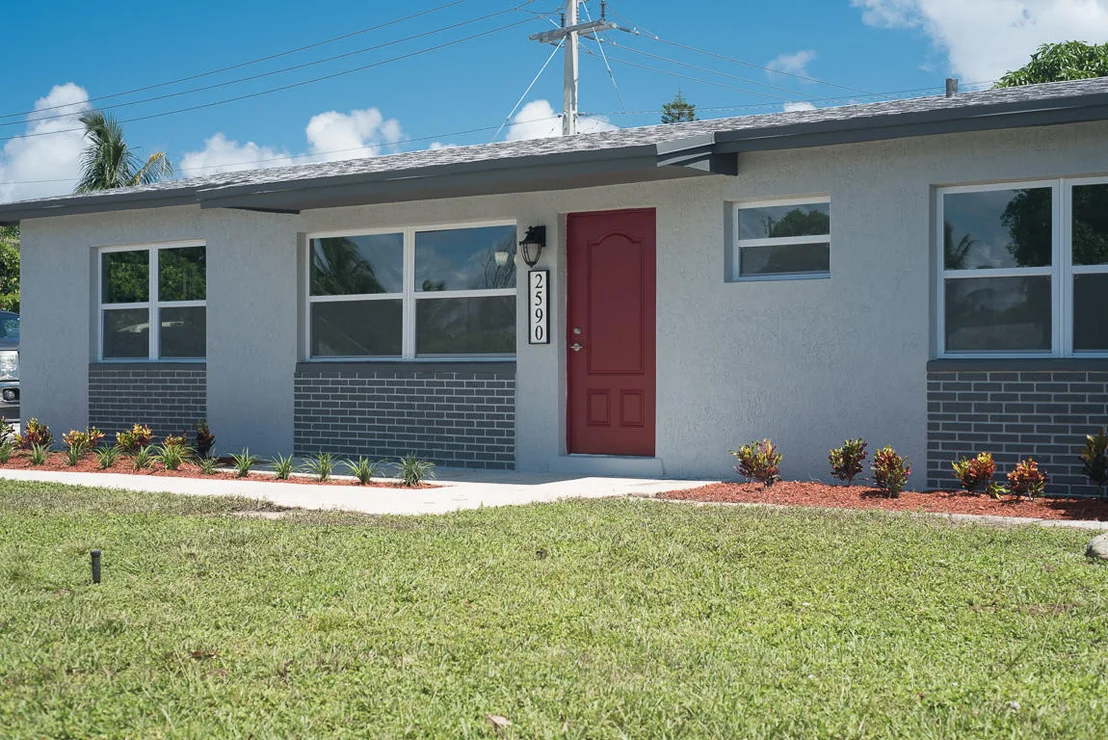 Photo of 2590 N Seacrest Boulevard
