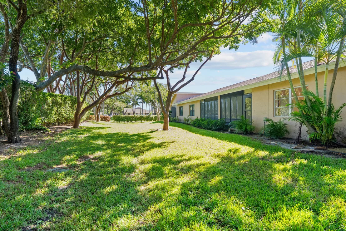 Photo of 8273 Springtree Road