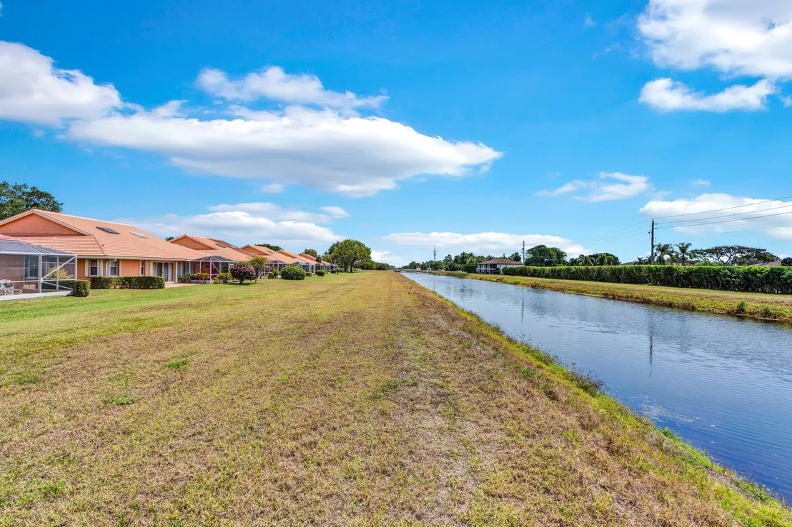 Photo of 5674 Royal Lake Circle