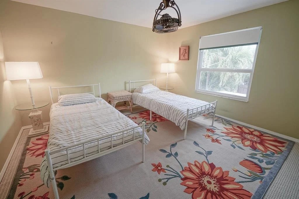 Photo of 321 Beverly Drive