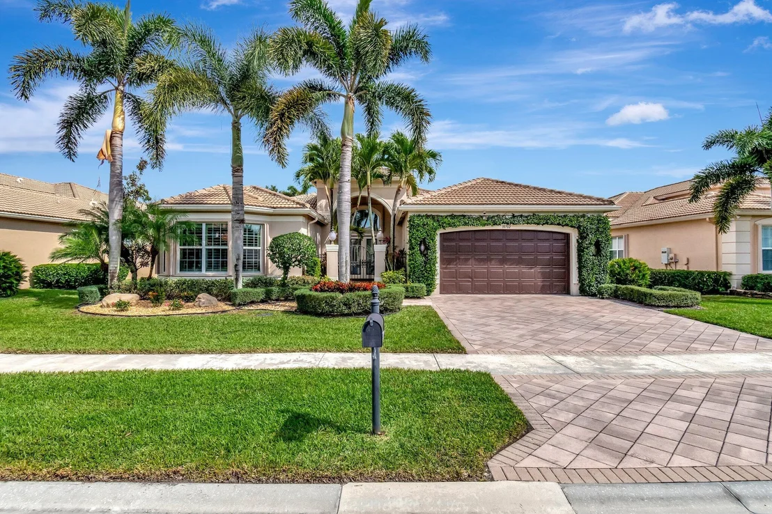 Photo of 10702 Whitewind Circle