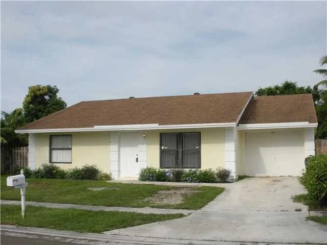 Photo of 5739 E Ithaca Circle