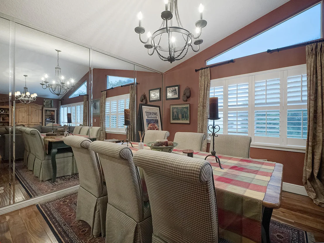 Photo of 2749 Pointe Circle