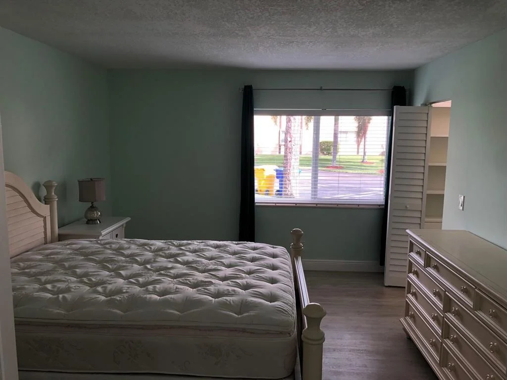 Photo of Unit D1 at 303 Pine Ridge Circle