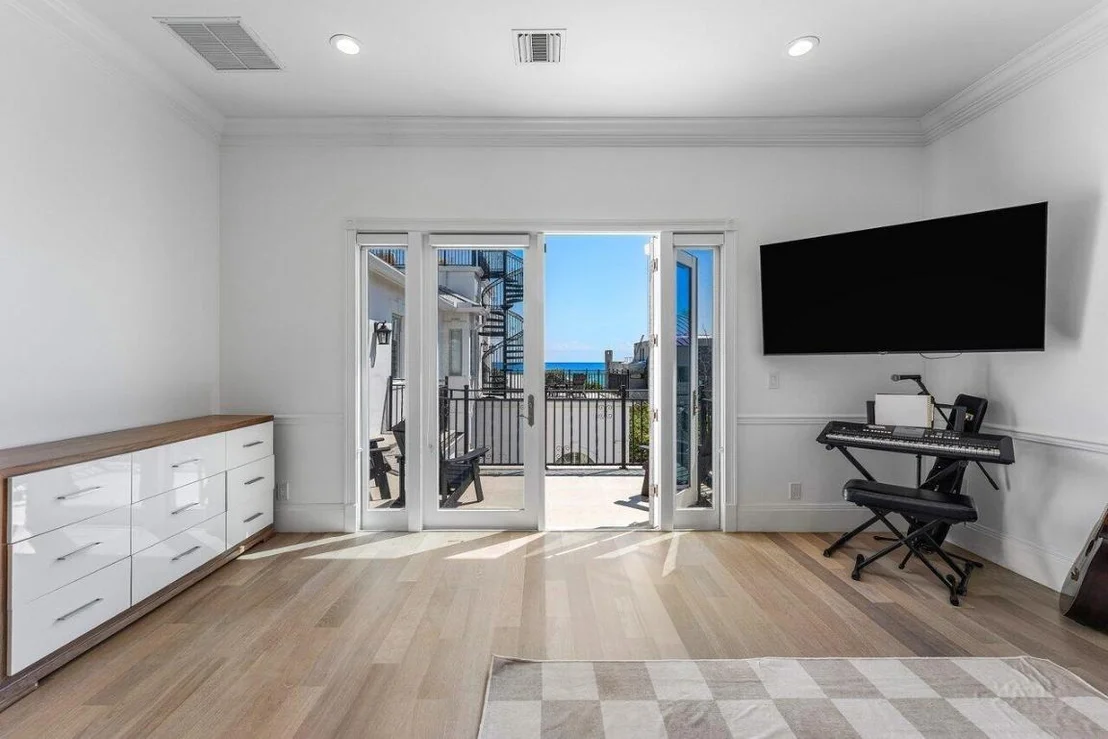 Photo of 6080 Old Ocean Boulevard