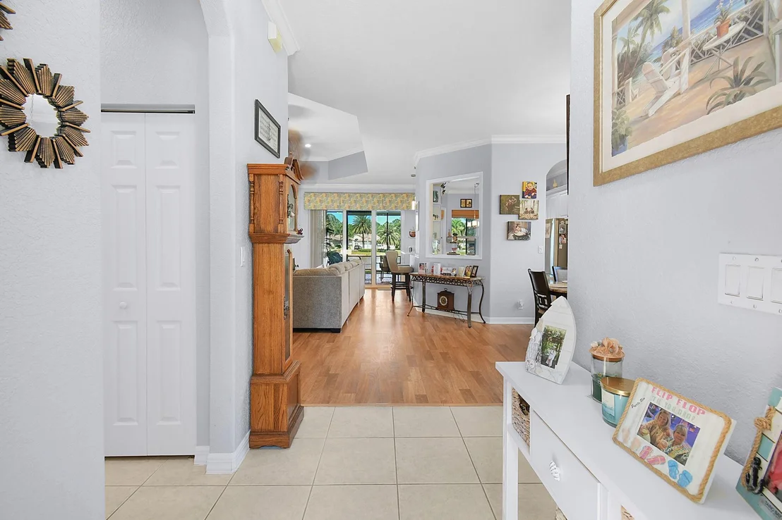Photo of 6556 SE Broadmoor Lane