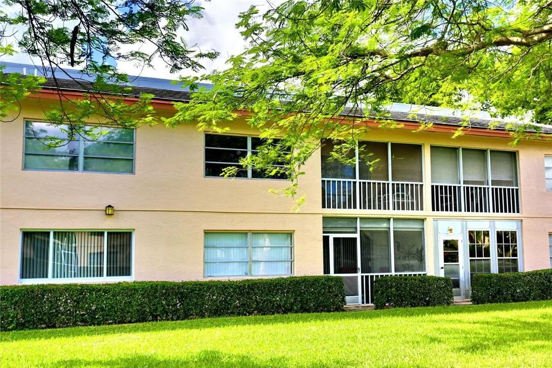 Photo of Unit B2 at 1108 Bahama Bend