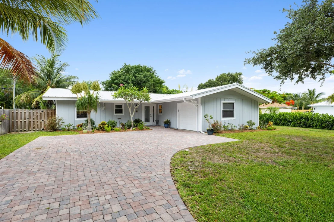 Photo of 454 Tequesta Drive