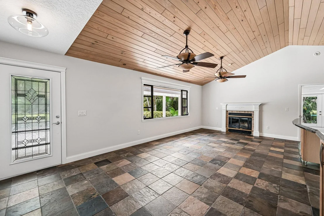 Photo of 16700 96th Terrace N
