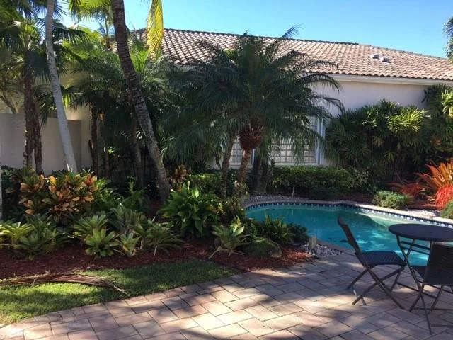 Photo of 2563 Bay Pointe Drive