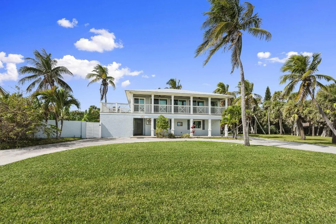 Photo of 1911 Surfside Drive