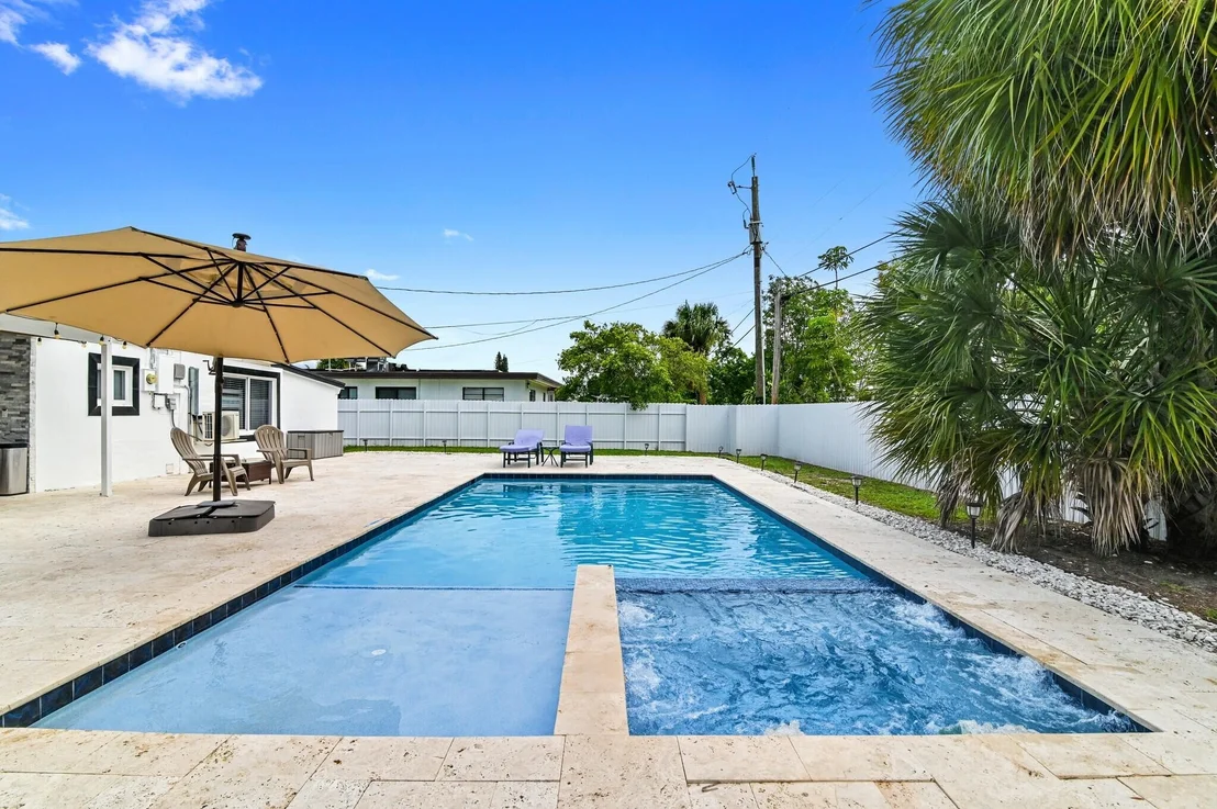 Photo of 124 Davis Road