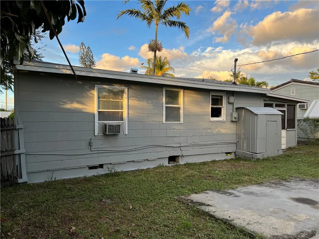 Photo of 263 SW 3 Terrace