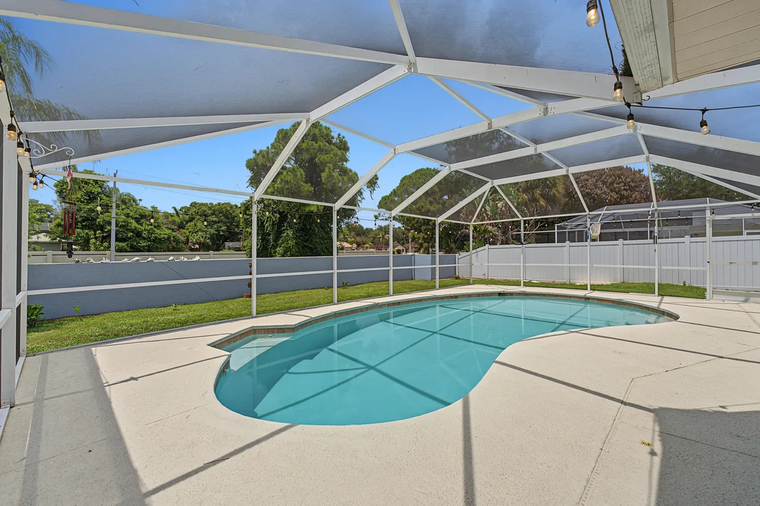 Photo of 6908 Bronte Circle