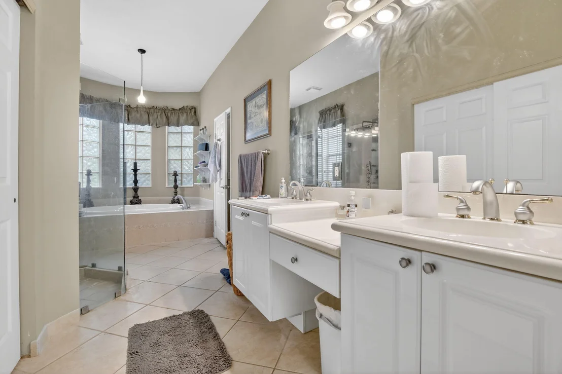 Photo of 8106 N Savannah Circle