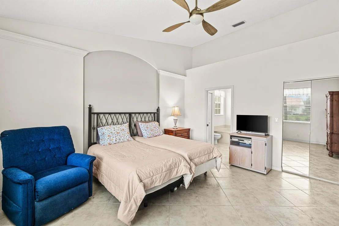 Photo of 6252 Heliconia Road