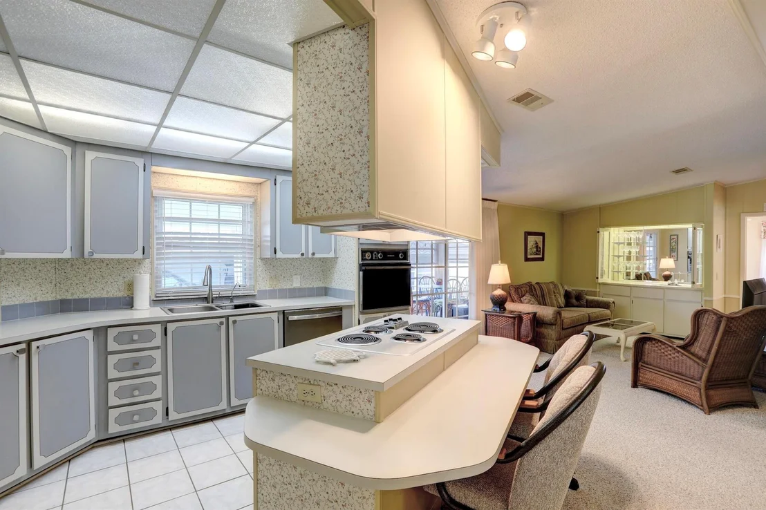 Photo of 931 Jacaranda Drive
