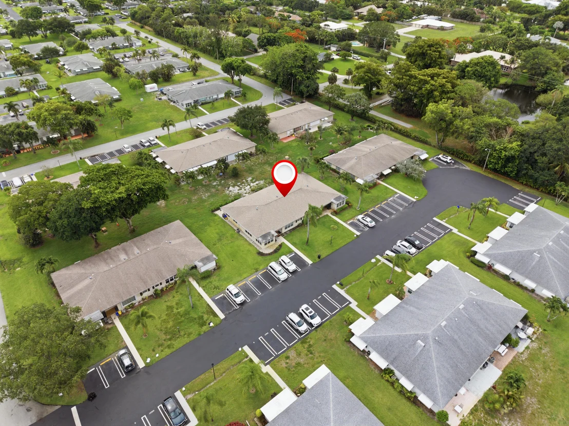 Photo of Unit B at 955 Circle Drive