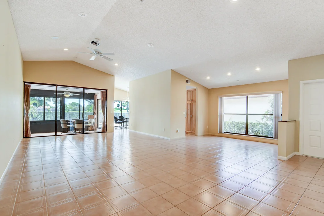 Photo of 11055 Clover Leaf Circle