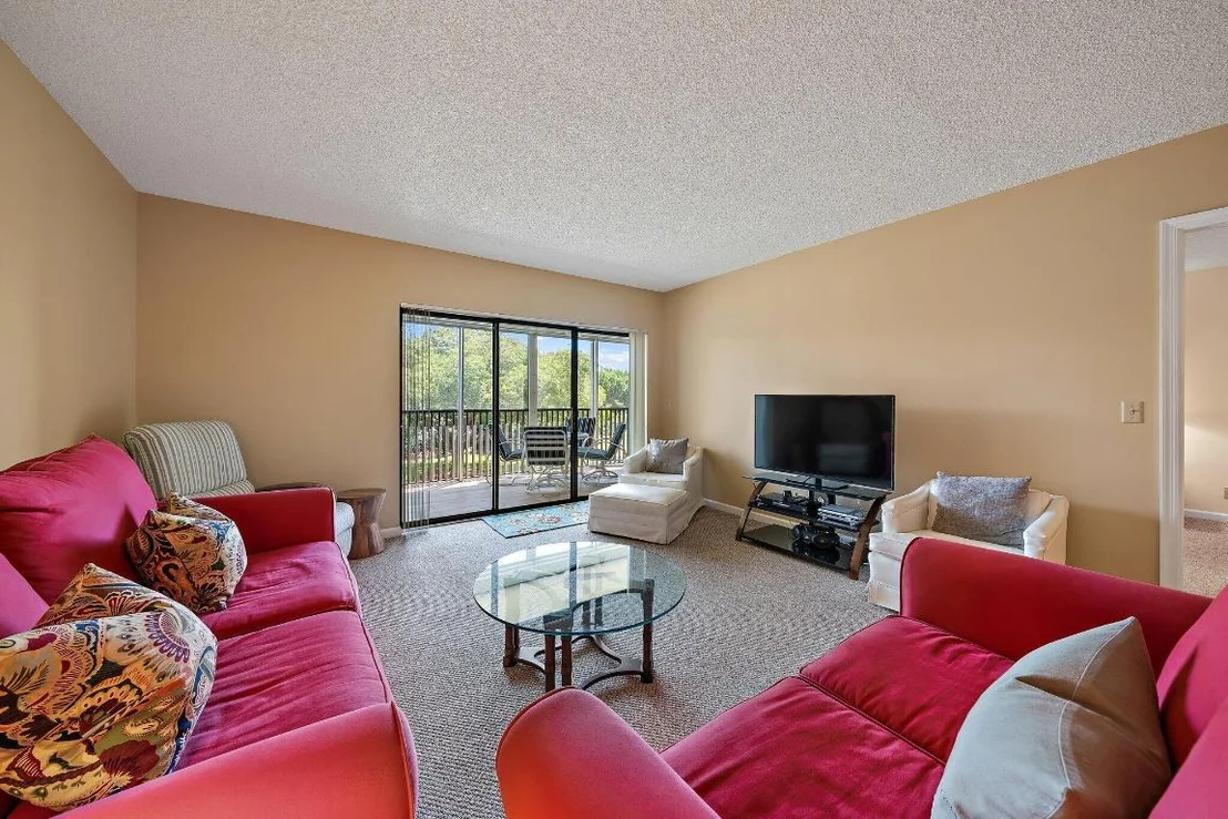 Photo of Unit 203C at 300 N Highway A1a