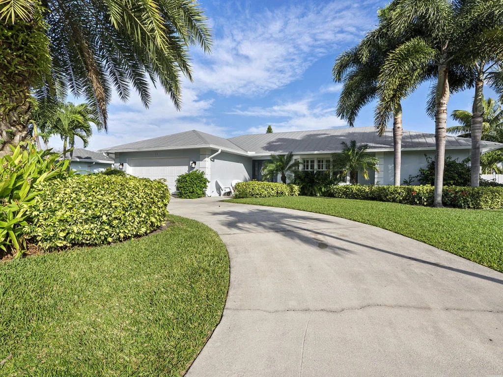 Photo of 11 Leeward Circle