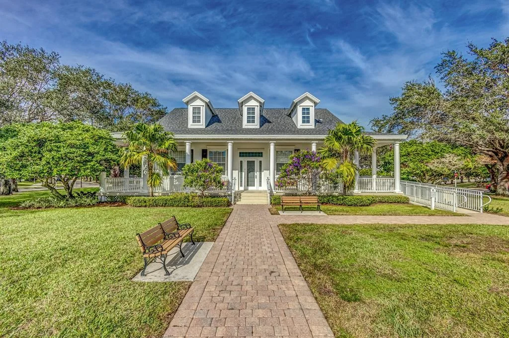 Photo of 185 Barbados Drive