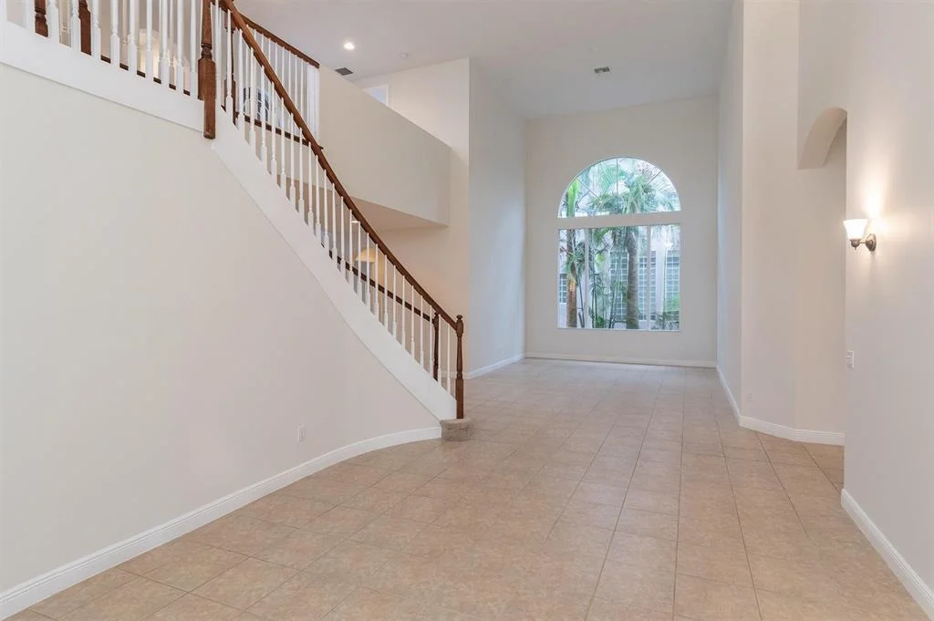 Photo of 8012 Valhalla Drive
