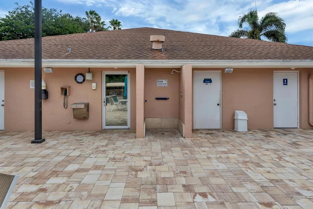 Photo of 8230 Springtree Road