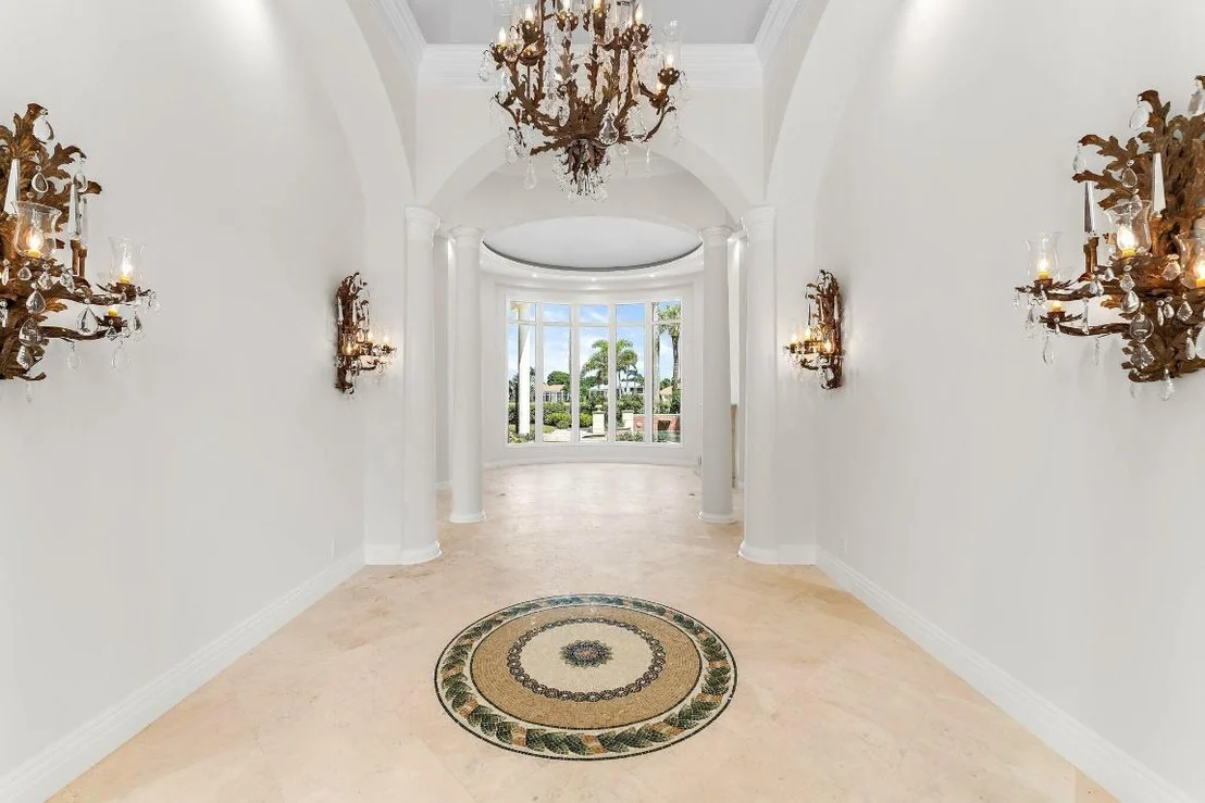 Photo of 42 Saint Thomas Drive
