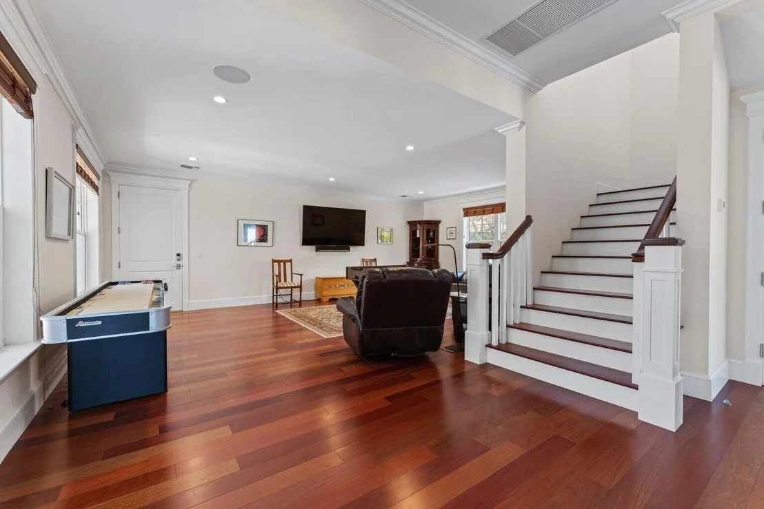 Photo of 5874 Pennock Point Road