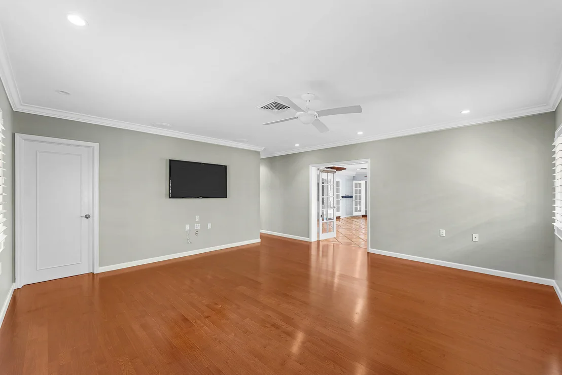 Photo of 947 Seasage Drive