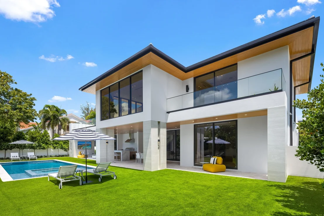 Photo of 1351 Cocoanut Road