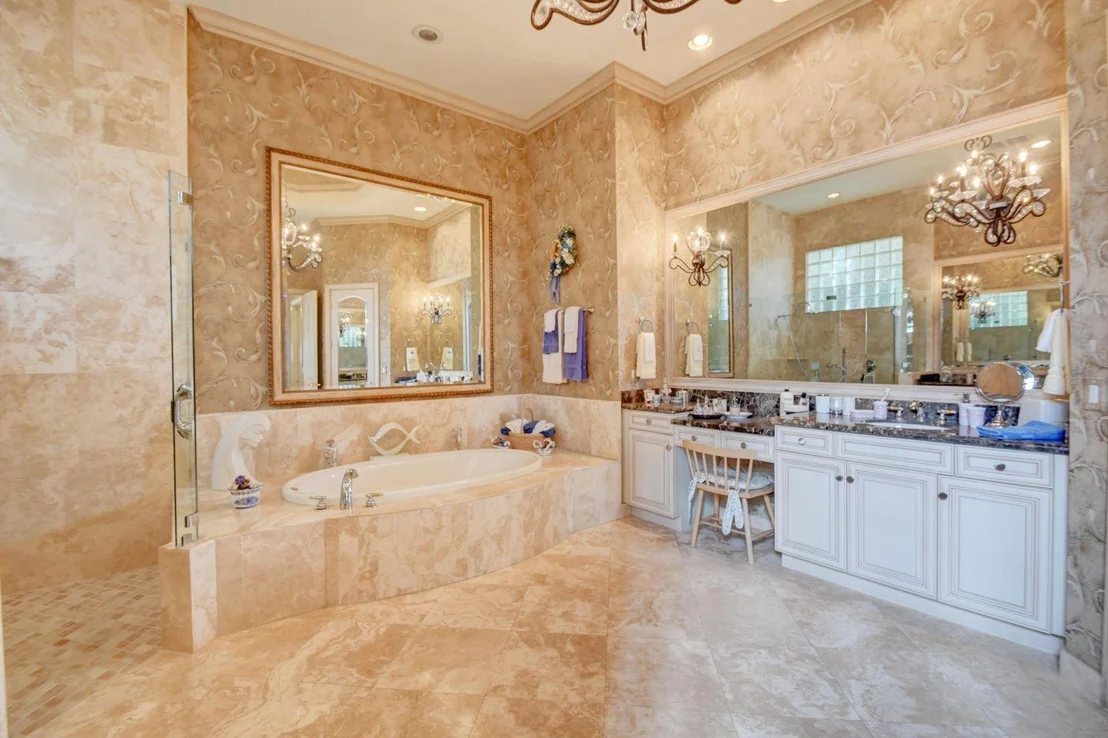 Photo of 8180 Valhalla Drive