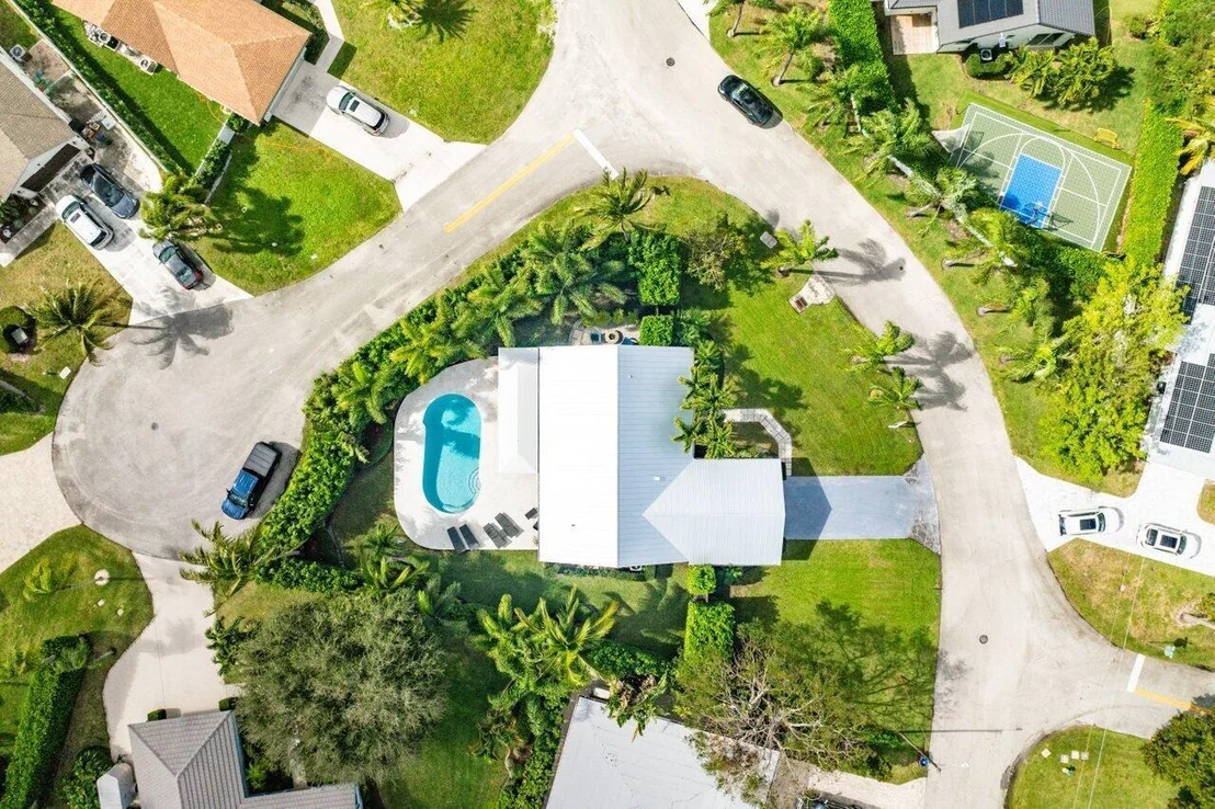 Photo of 415 Enfield Road