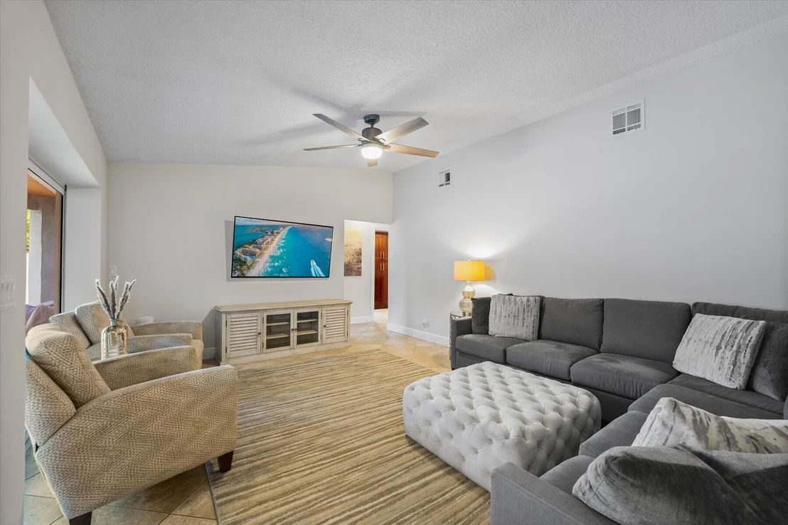 Photo of 4649 Palm Ridge Boulevard